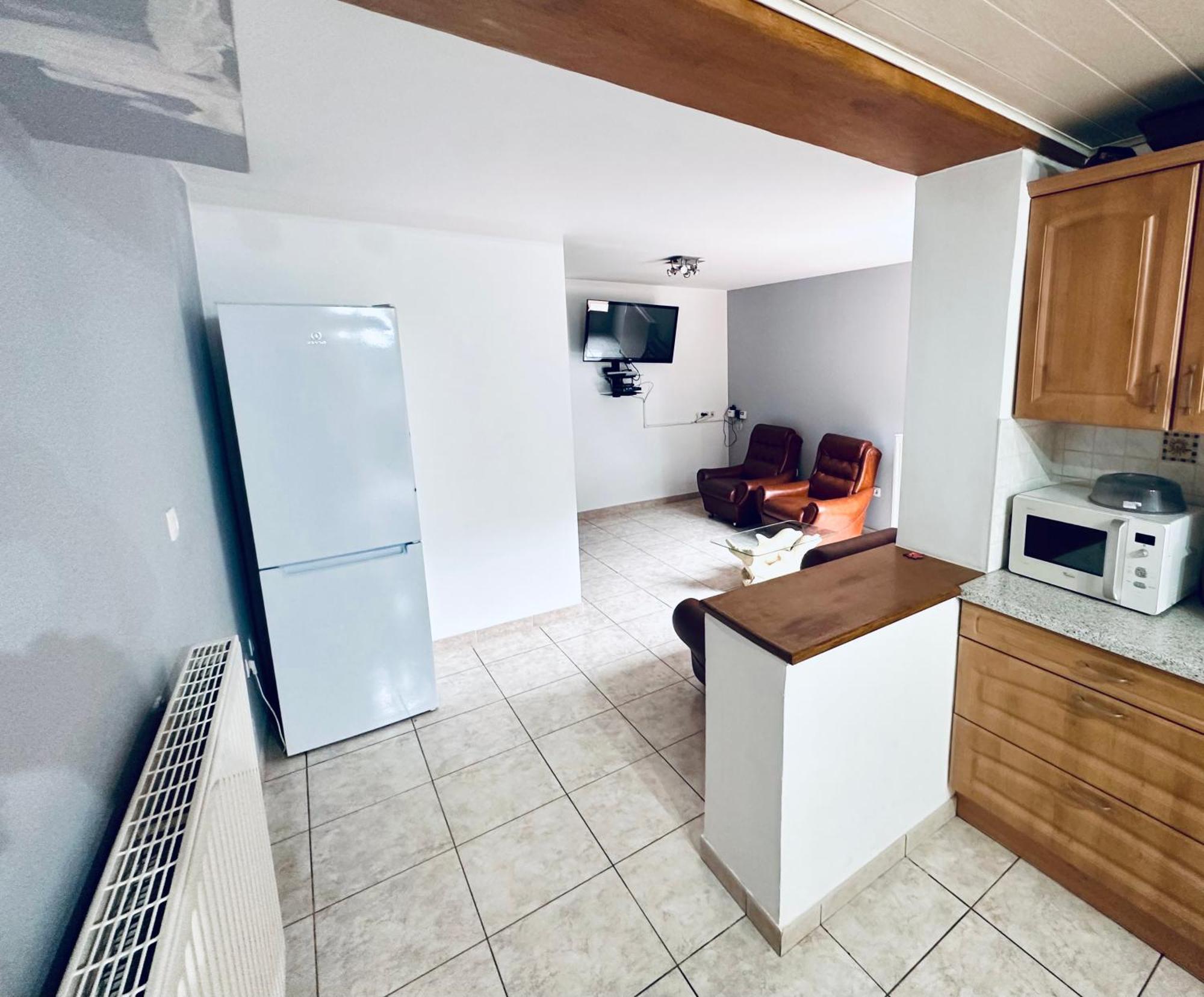 Chambre Et Sdd Privees Dans Une Maison Partagee Avec Des Residents Mons Exterior photo